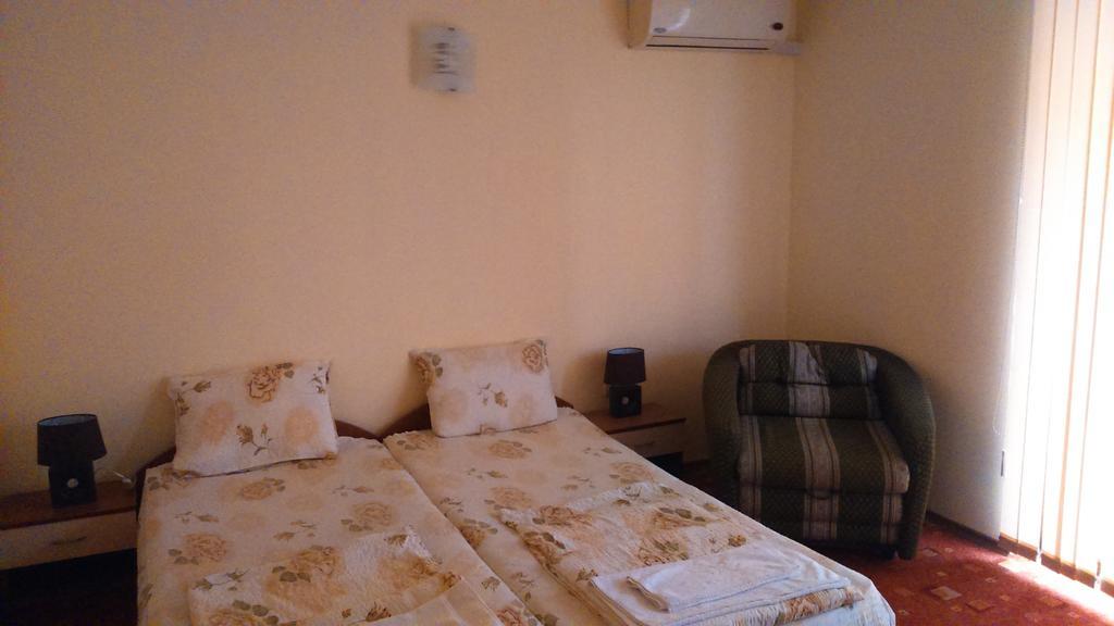 Guest House Pri Valyo Приморсько Екстер'єр фото