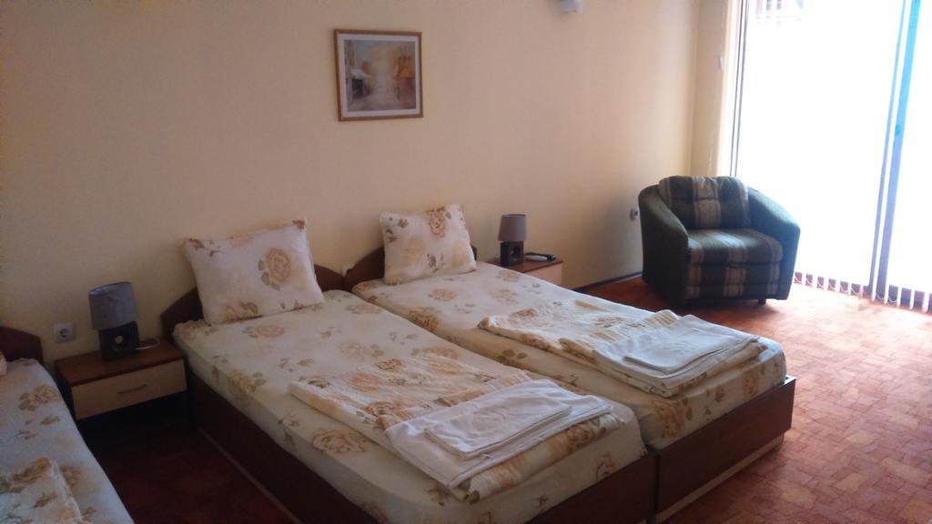 Guest House Pri Valyo Приморсько Екстер'єр фото